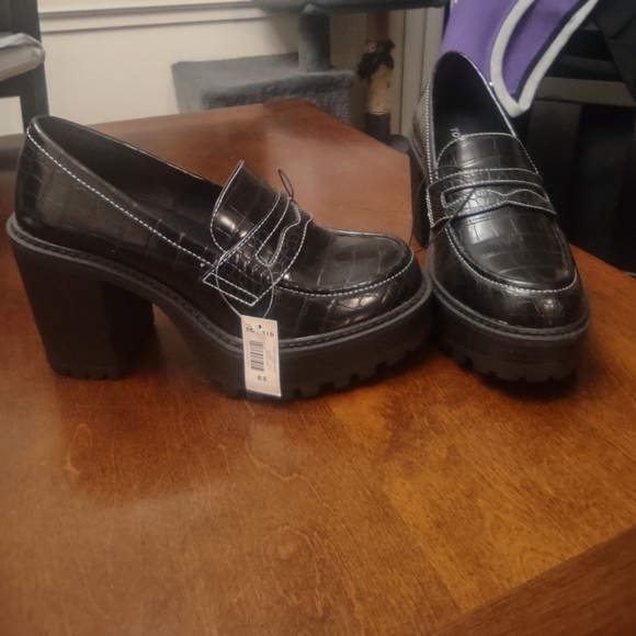 Torrid Black Chunky Heel Loafers - Picture 2 of 8